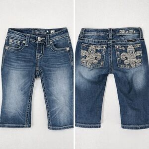 Miss Me Girls Denim Bermuda Capri Shorts Fleur-de-Lis Embroidered Pockets Size 7